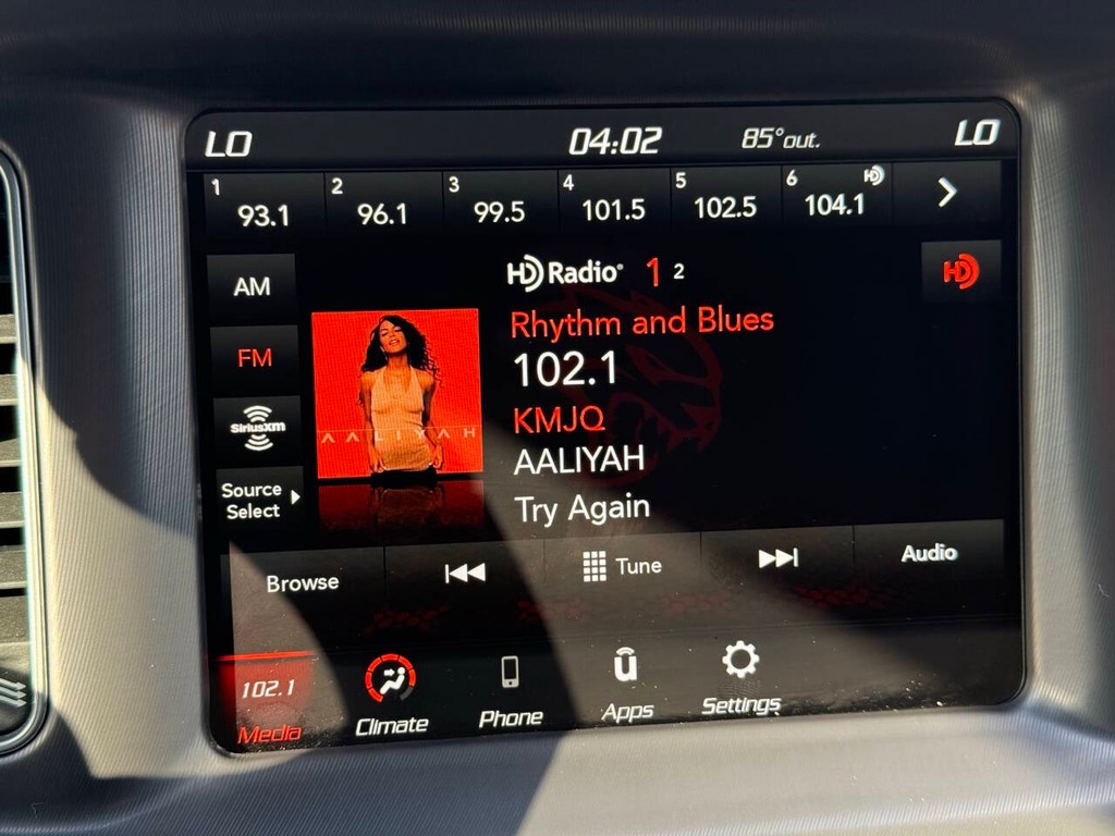 Dodge Charger Vehicle Full-screen Gallery Image 25