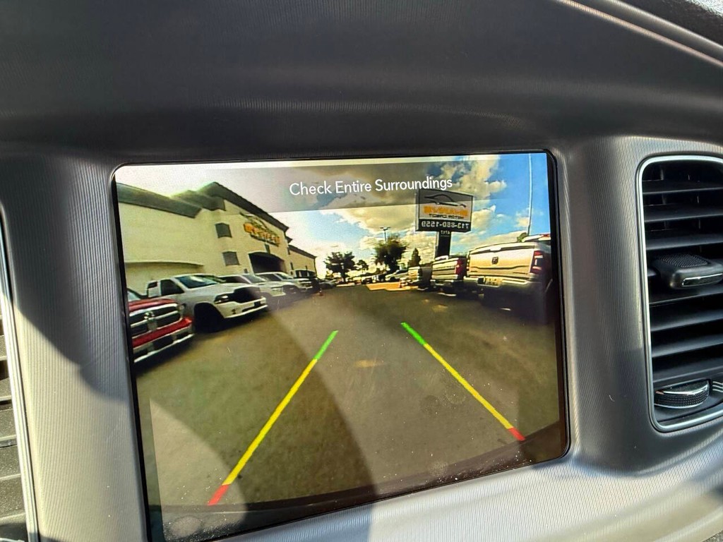 Dodge Charger Vehicle Full-screen Gallery Image 26