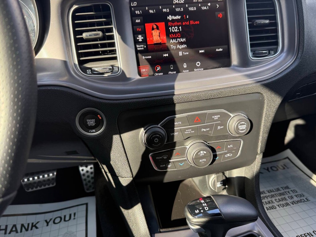 Dodge Charger Vehicle Full-screen Gallery Image 27