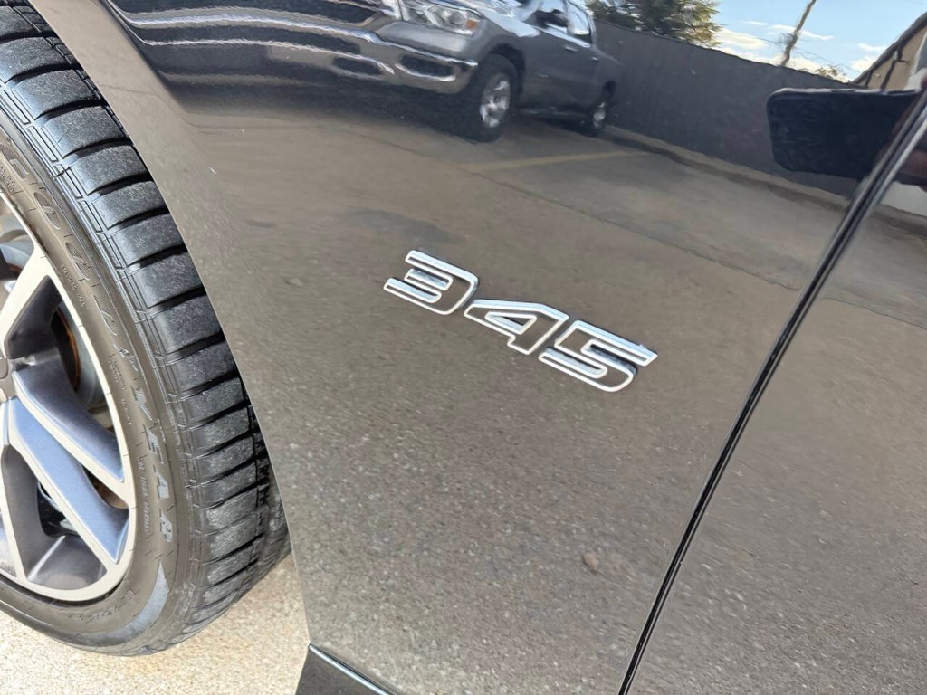 Dodge Charger Vehicle Full-screen Gallery Image 35