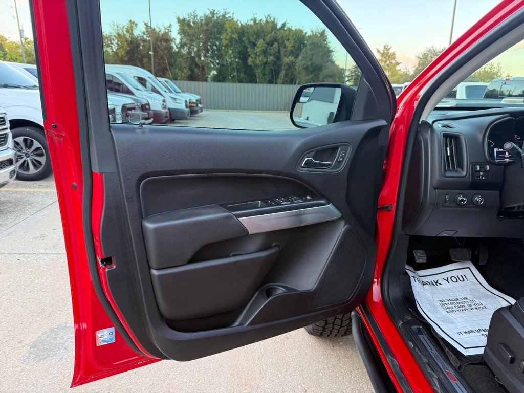 Chevrolet Colorado Vehicle Full-screen Gallery Image 08