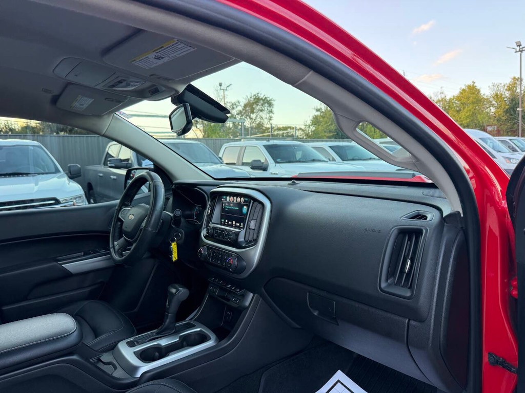 Chevrolet Colorado Vehicle Full-screen Gallery Image 09