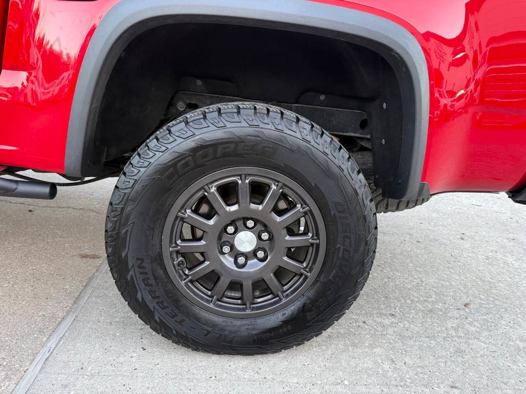 Chevrolet Colorado Vehicle Full-screen Gallery Image 33