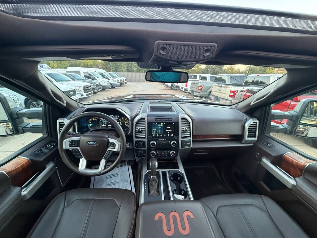 Ford F-150 Vehicle Full-screen Gallery Image 18