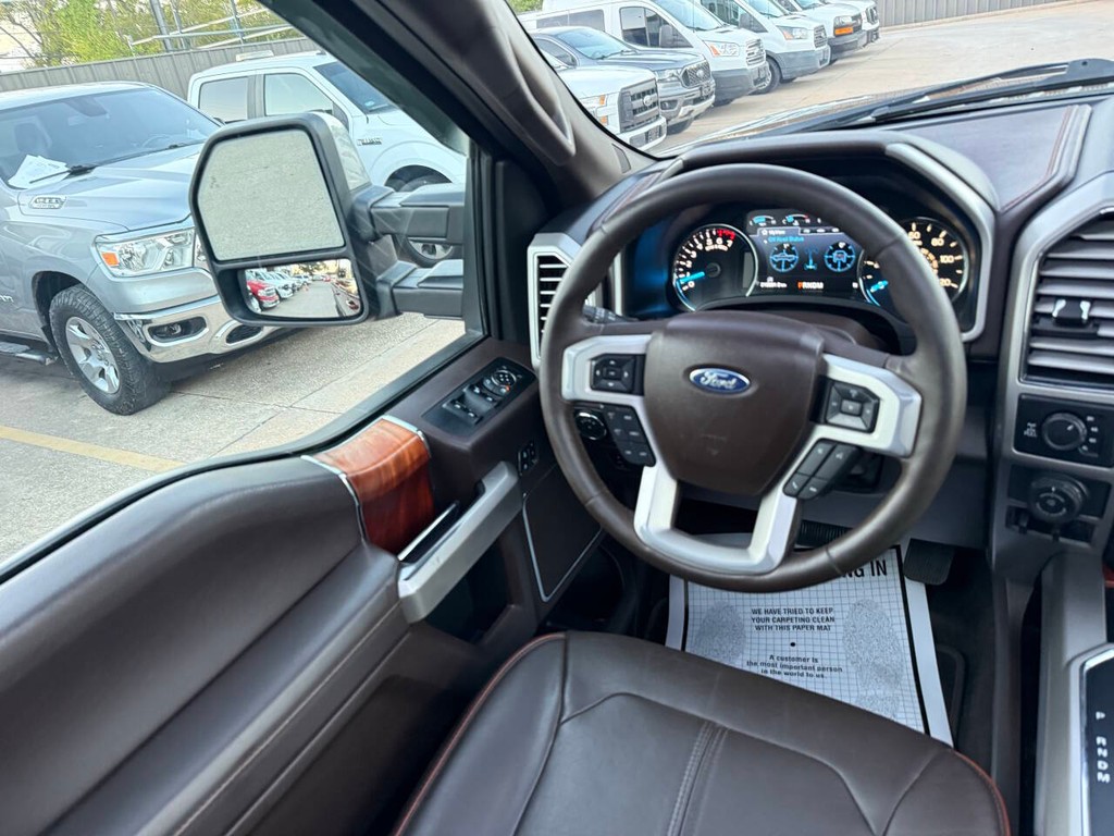 Ford F-150 Vehicle Full-screen Gallery Image 19