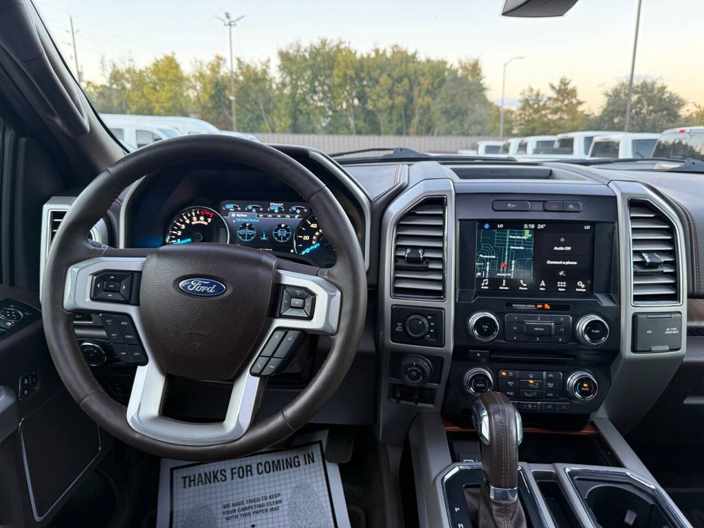 Ford F-150 Vehicle Full-screen Gallery Image 21
