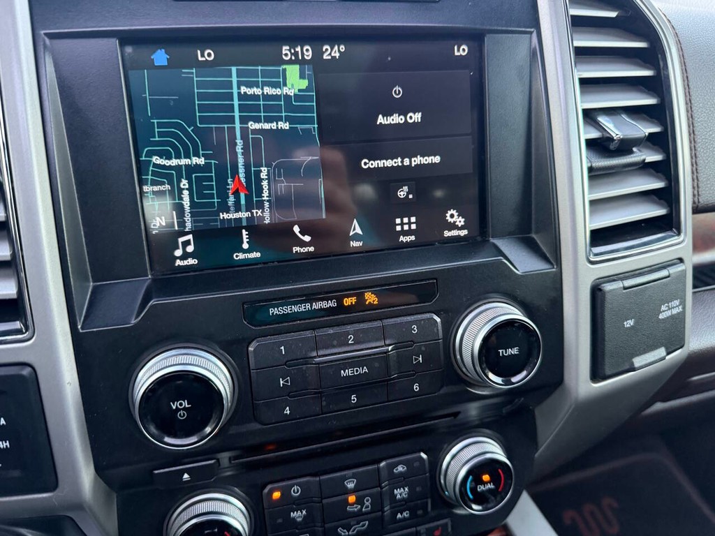 Ford F-150 Vehicle Full-screen Gallery Image 27