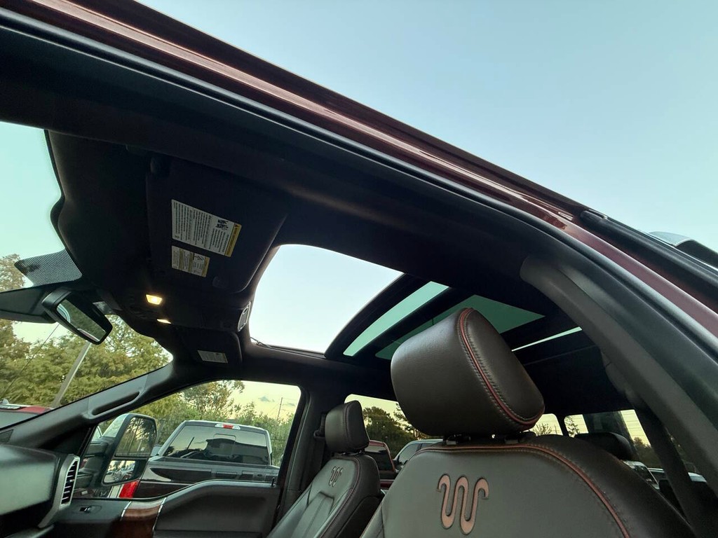 Ford F-150 Vehicle Full-screen Gallery Image 30