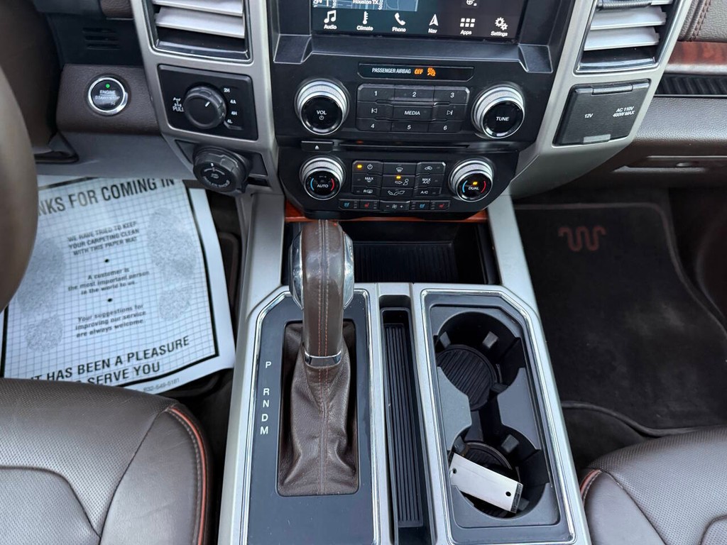 Ford F-150 Vehicle Full-screen Gallery Image 32