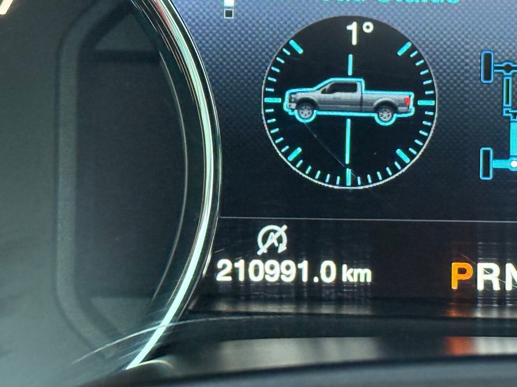 Ford F-150 Vehicle Full-screen Gallery Image 34