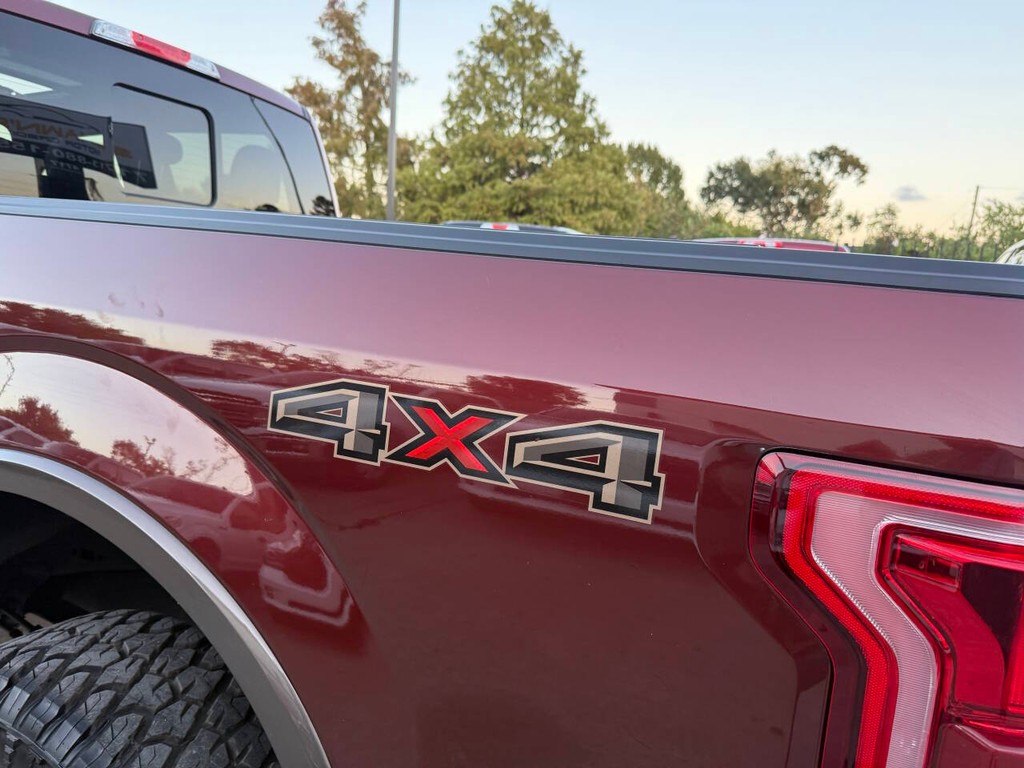 Ford F-150 Vehicle Full-screen Gallery Image 39