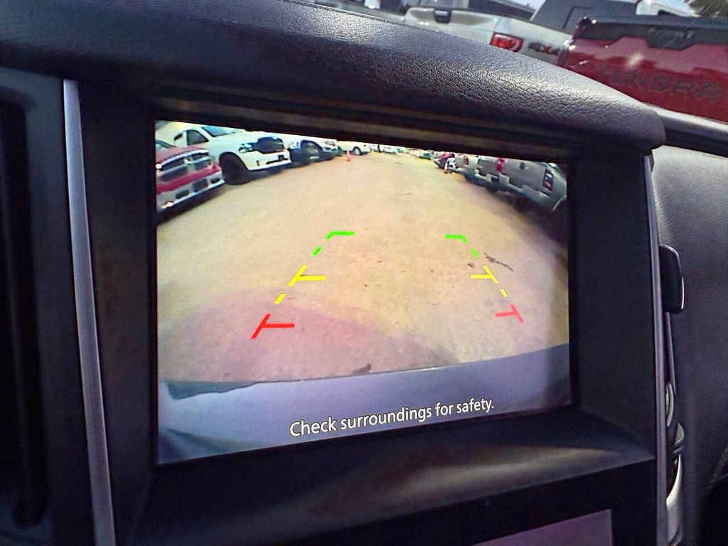 INFINITI Q50 Vehicle Full-screen Gallery Image 26