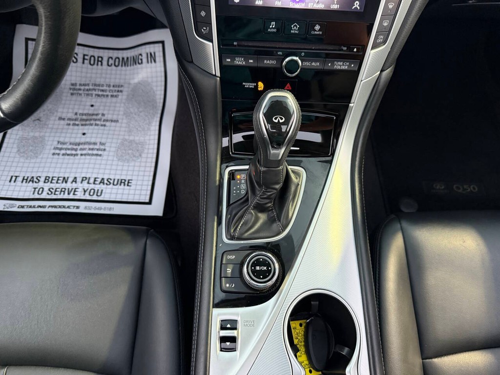 INFINITI Q50 Vehicle Full-screen Gallery Image 29