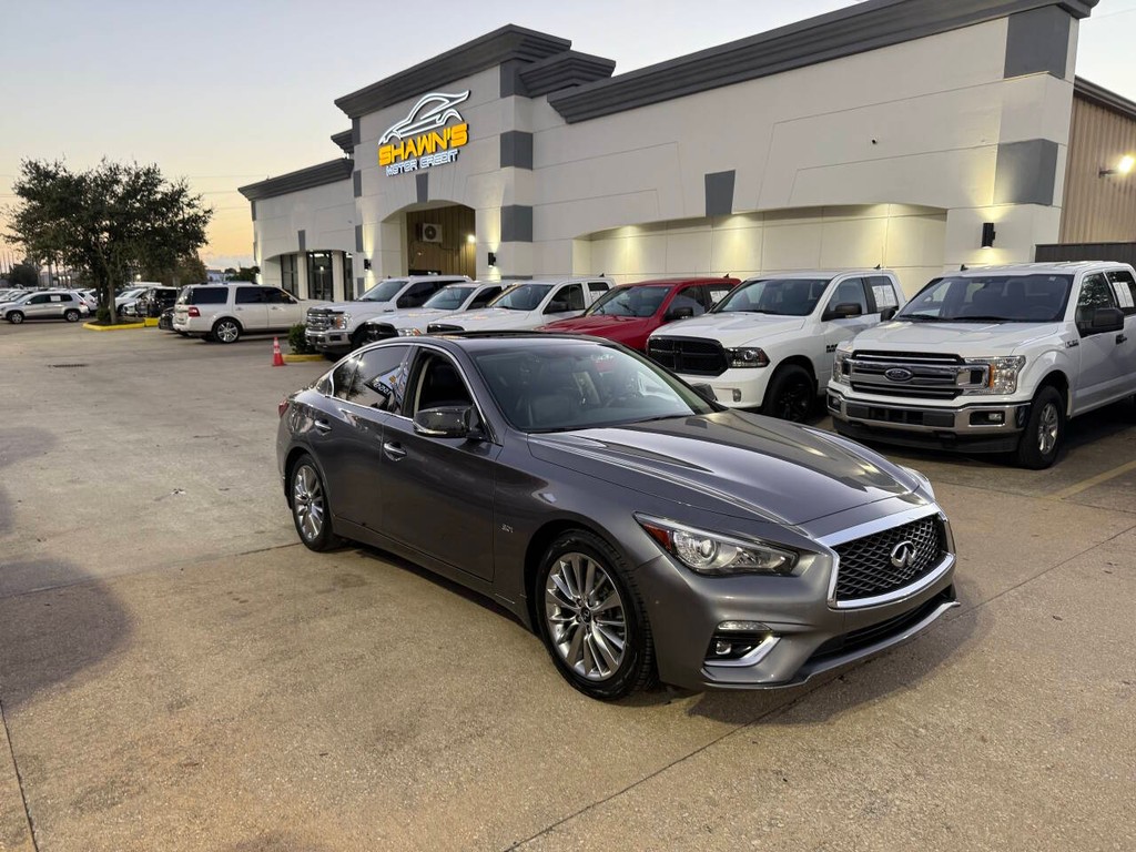 INFINITI Q50 Vehicle Full-screen Gallery Image 41