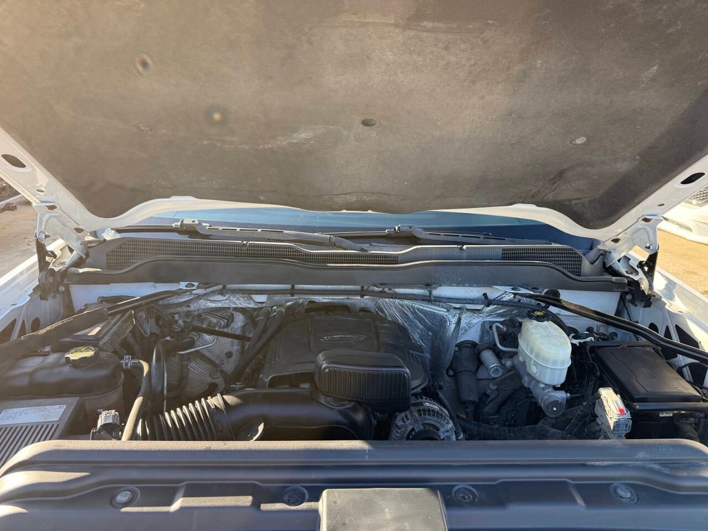 Chevrolet Silverado 2500HD Vehicle Full-screen Gallery Image 33