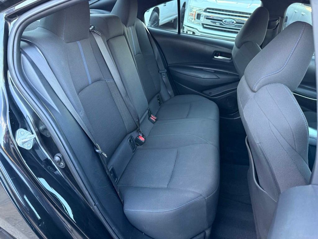 Toyota Corolla Vehicle Full-screen Gallery Image 15