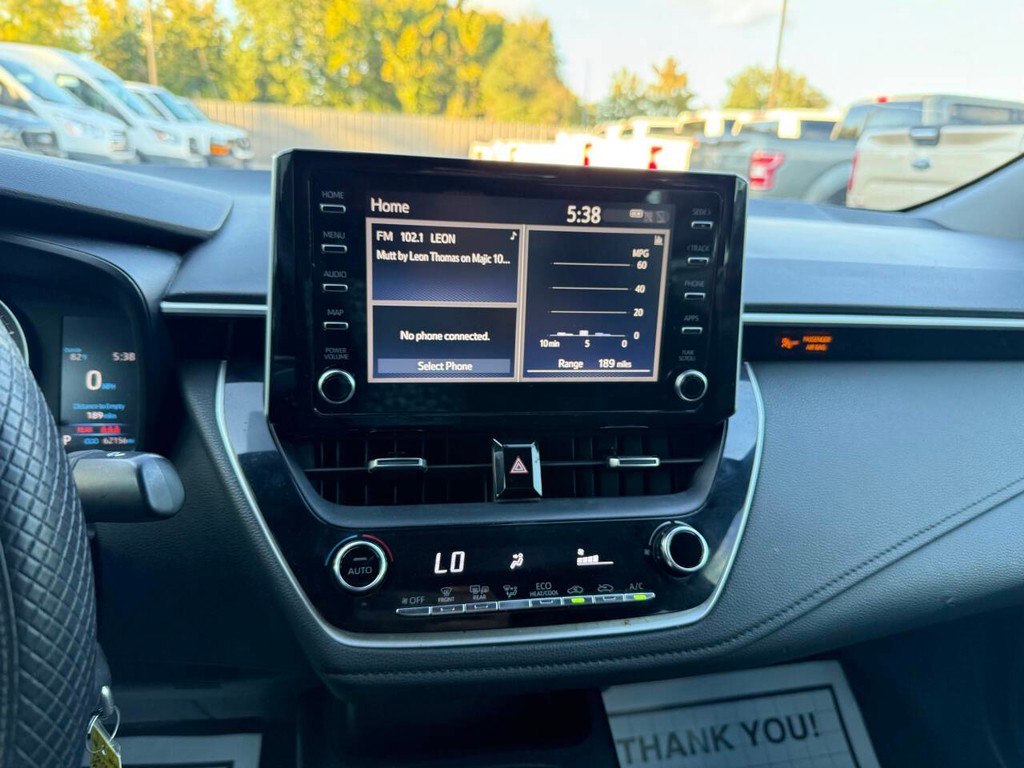 Toyota Corolla Vehicle Full-screen Gallery Image 24