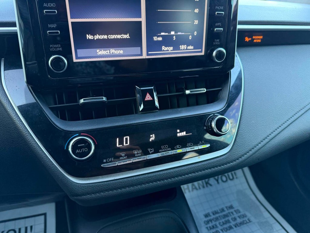 Toyota Corolla Vehicle Full-screen Gallery Image 27