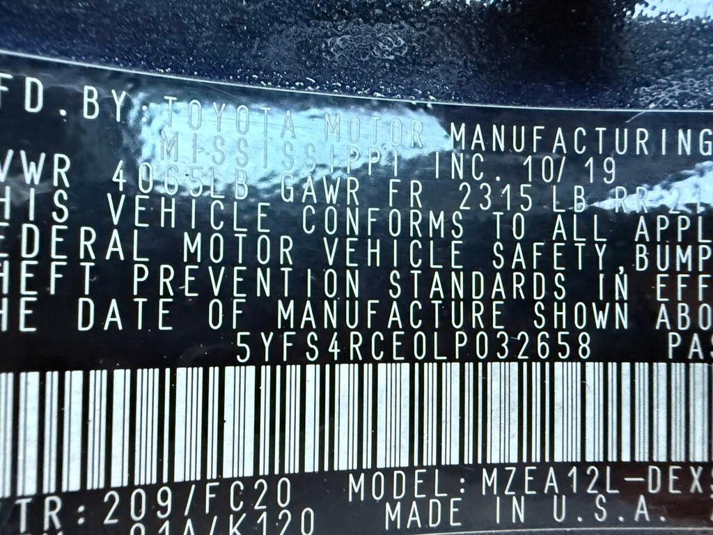 Toyota Corolla Vehicle Full-screen Gallery Image 33