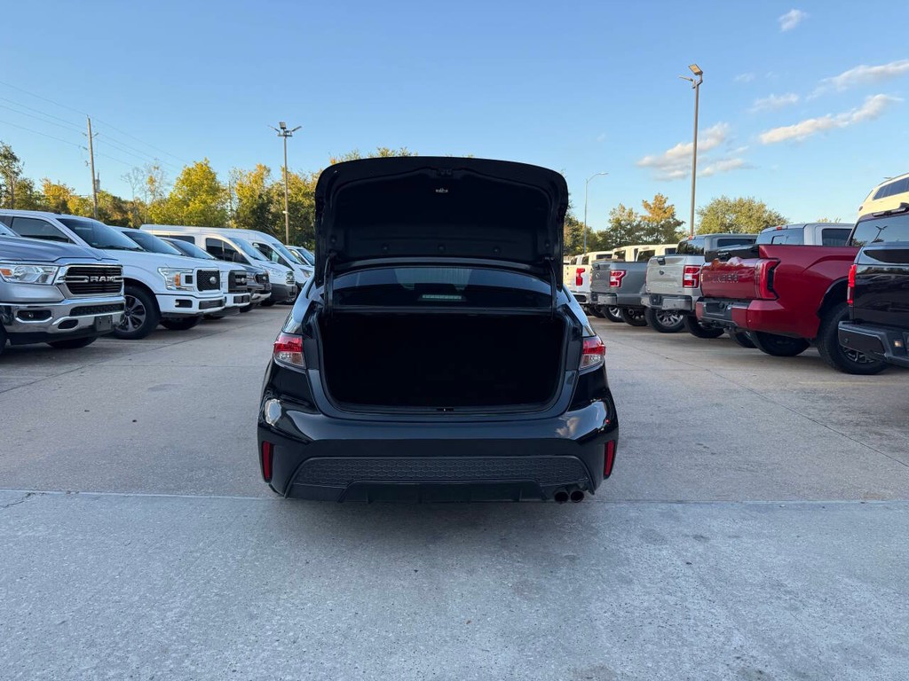 Toyota Corolla Vehicle Full-screen Gallery Image 36