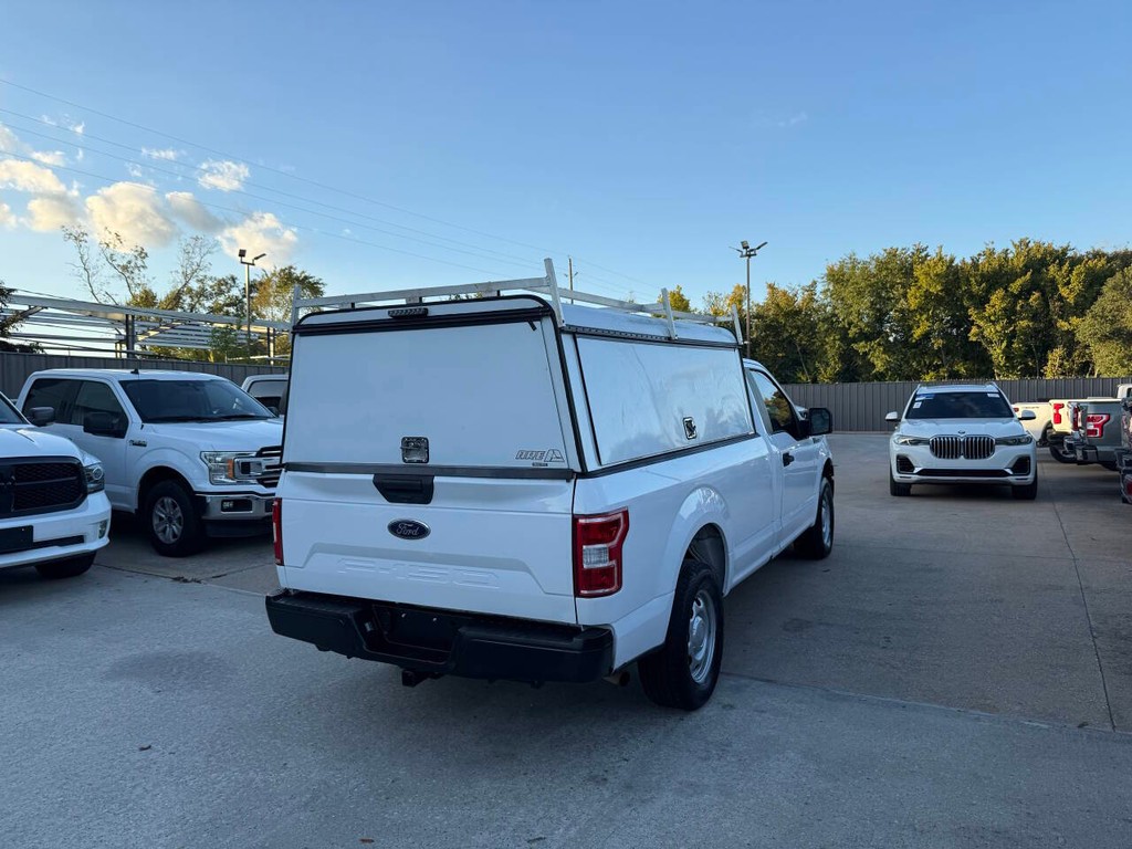 Ford F-150 Vehicle Full-screen Gallery Image 04