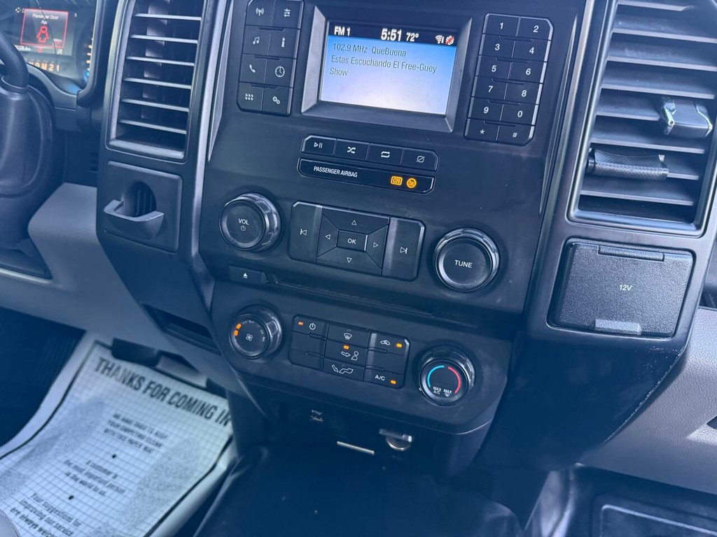 Ford F-150 Vehicle Full-screen Gallery Image 17