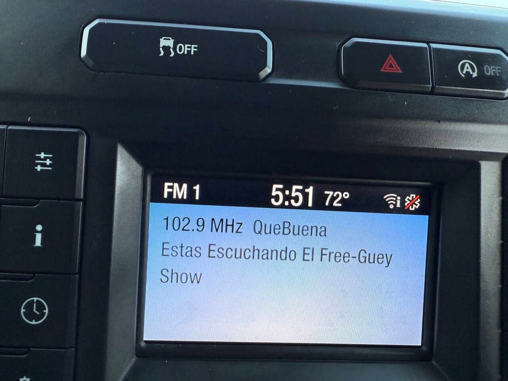 Ford F-150 Vehicle Full-screen Gallery Image 18