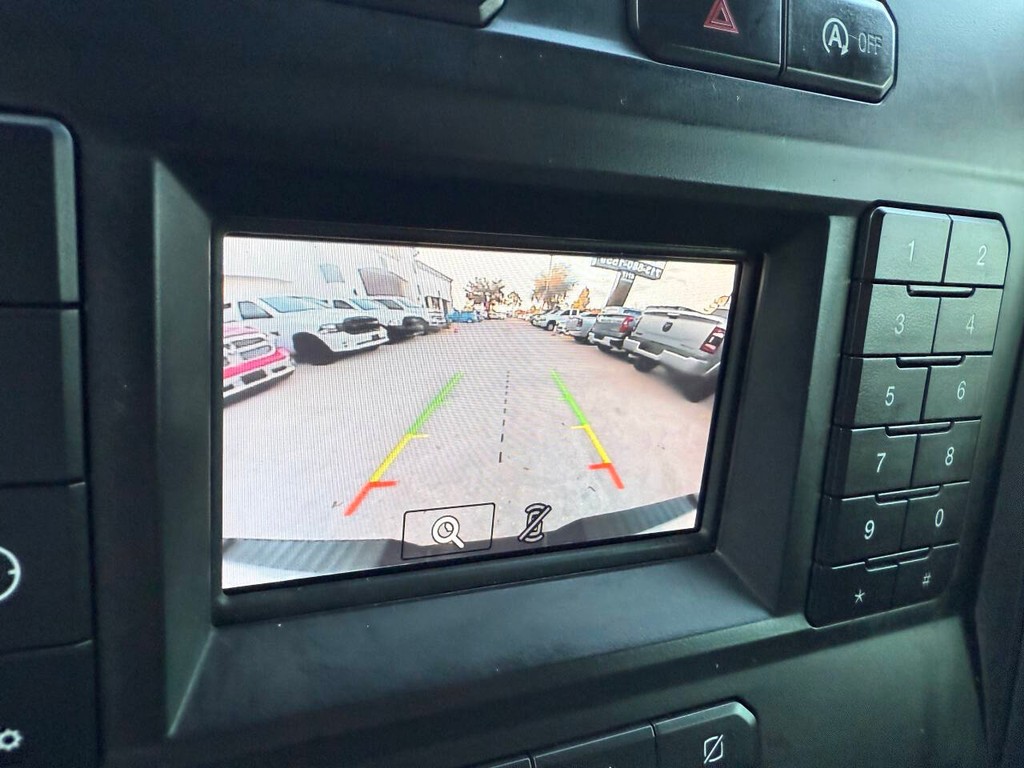 Ford F-150 Vehicle Full-screen Gallery Image 19