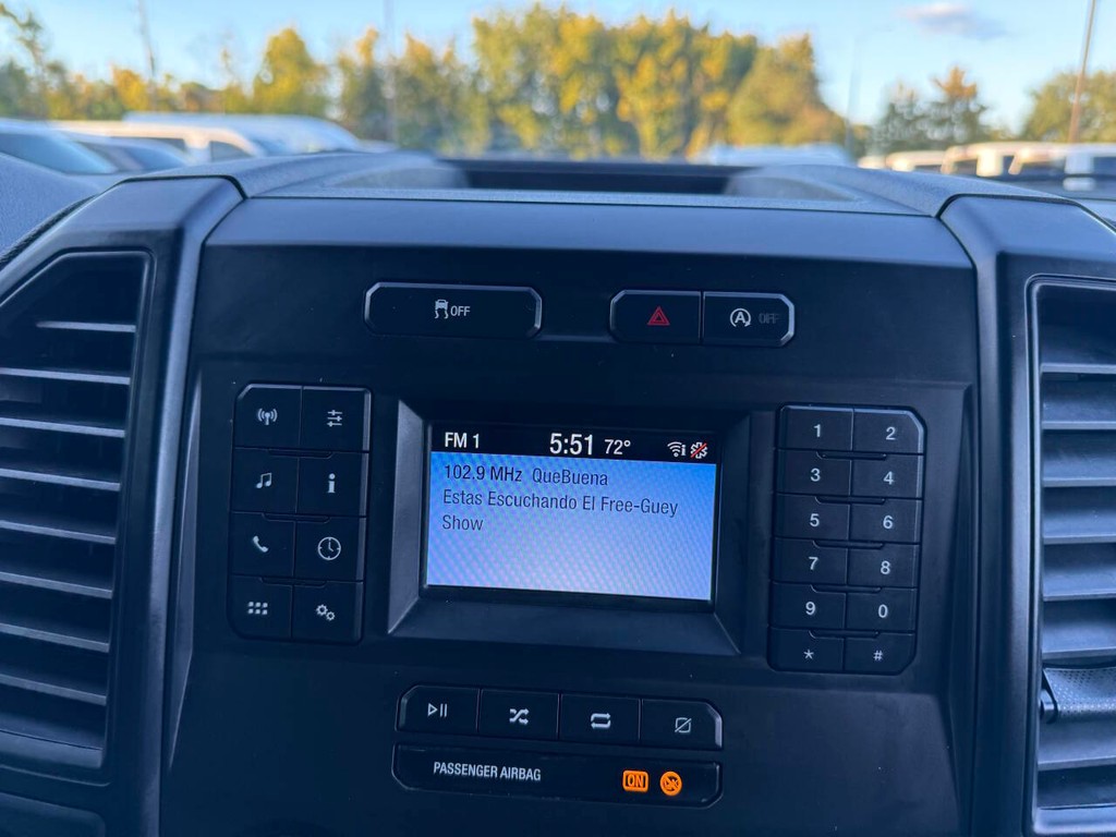 Ford F-150 Vehicle Full-screen Gallery Image 20