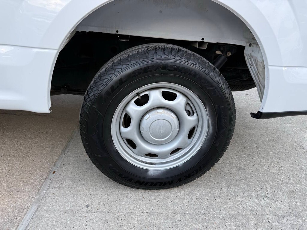 Ford F-150 Vehicle Full-screen Gallery Image 27