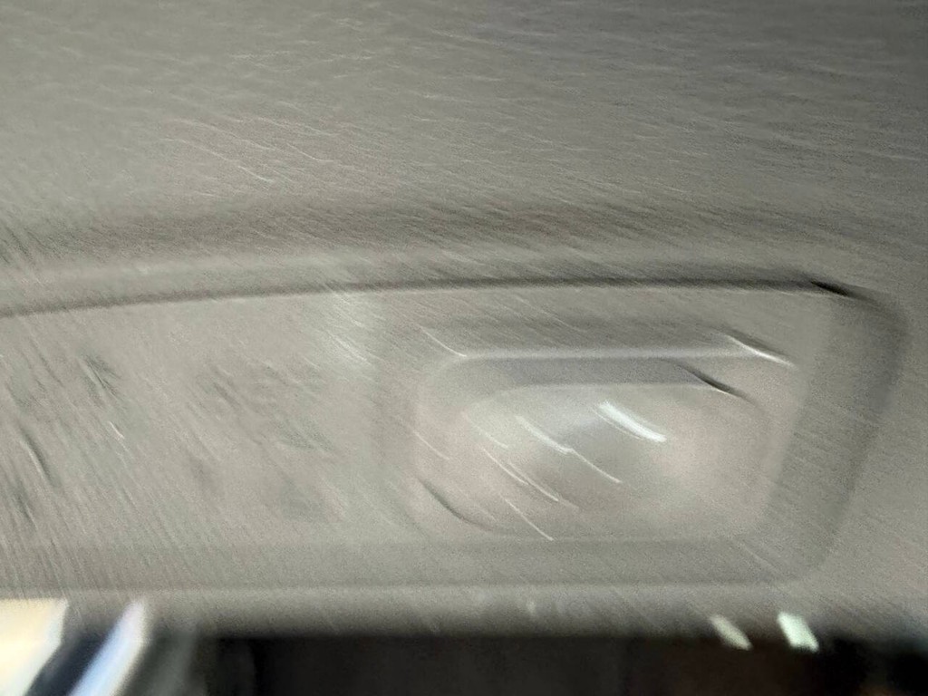 Lincoln MKC Vehicle Full-screen Gallery Image 37