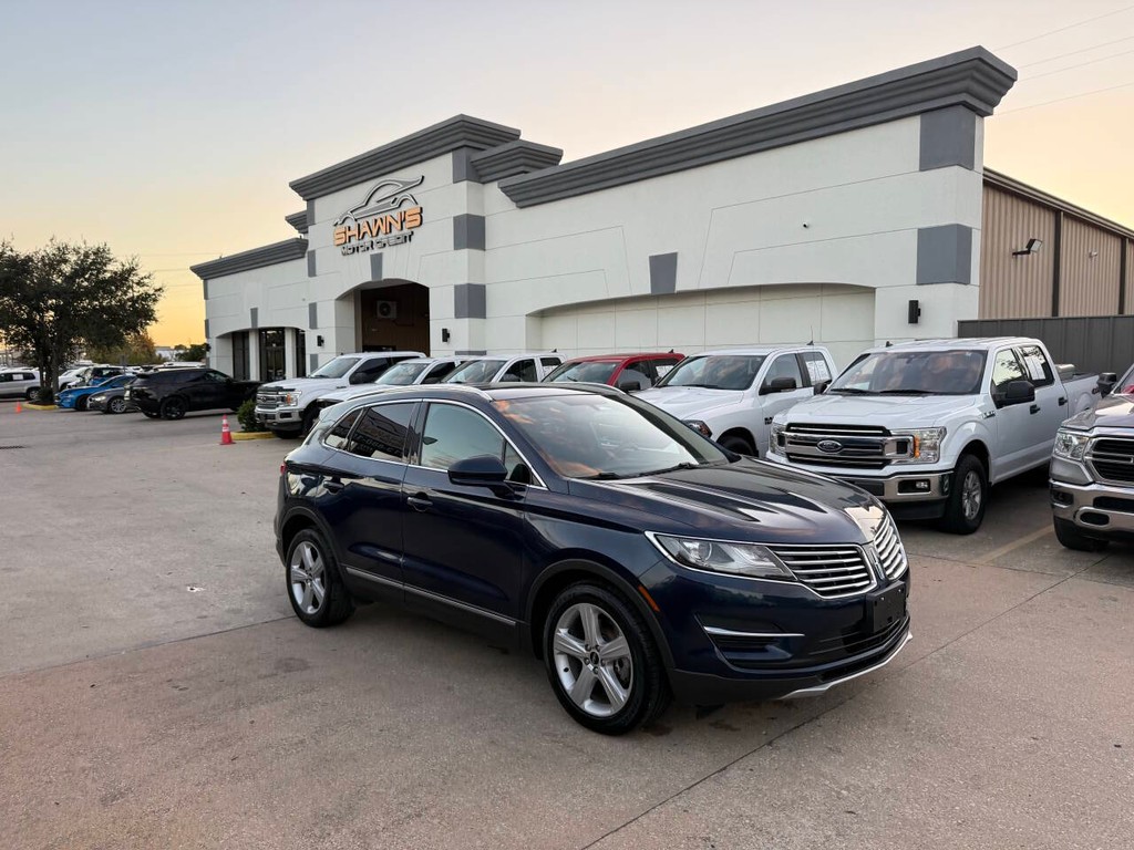 Lincoln MKC Vehicle Full-screen Gallery Image 41