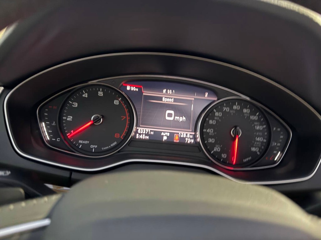 Audi Q5 Vehicle Full-screen Gallery Image 19