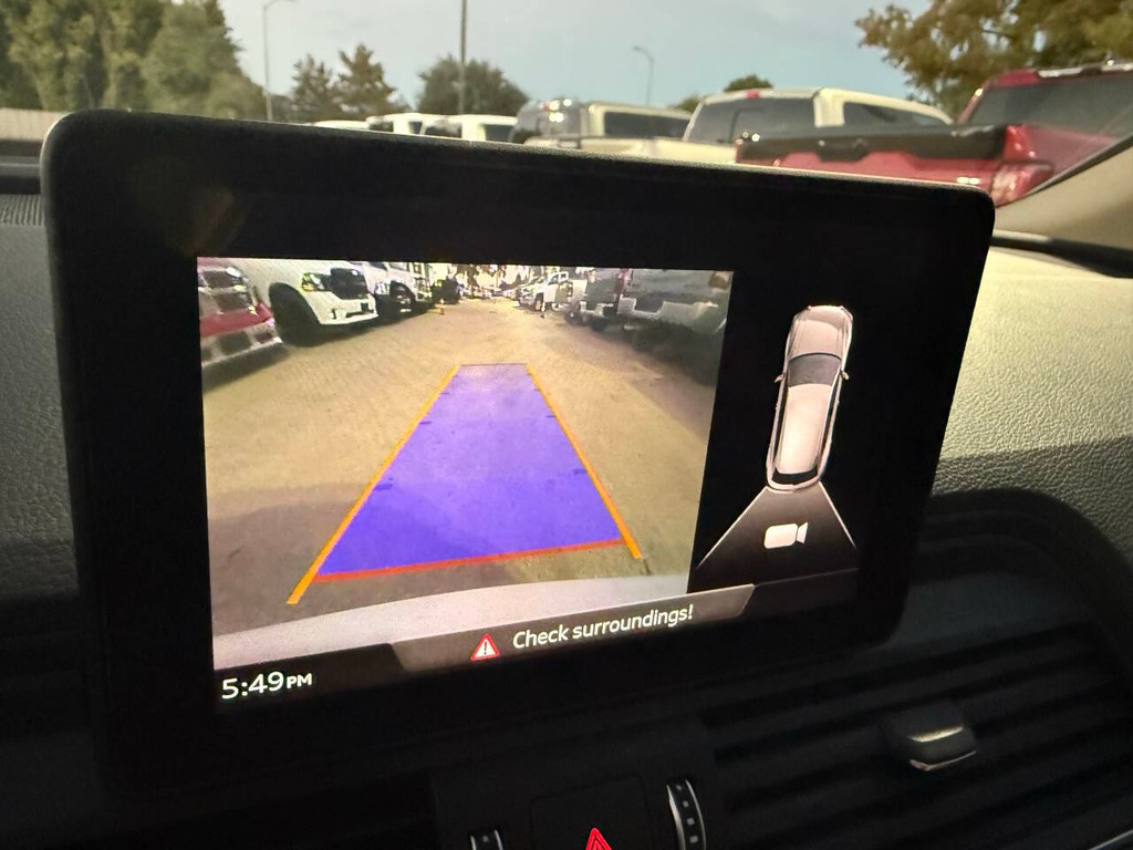 Audi Q5 Vehicle Full-screen Gallery Image 28