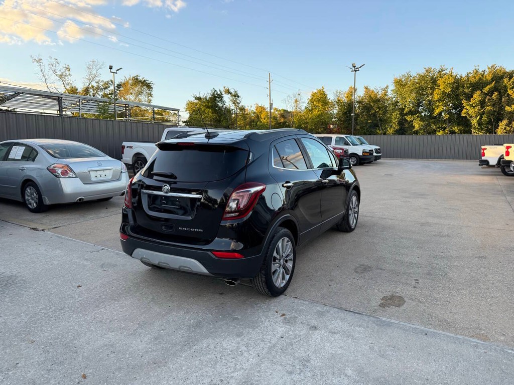 Buick Encore Vehicle Full-screen Gallery Image 05