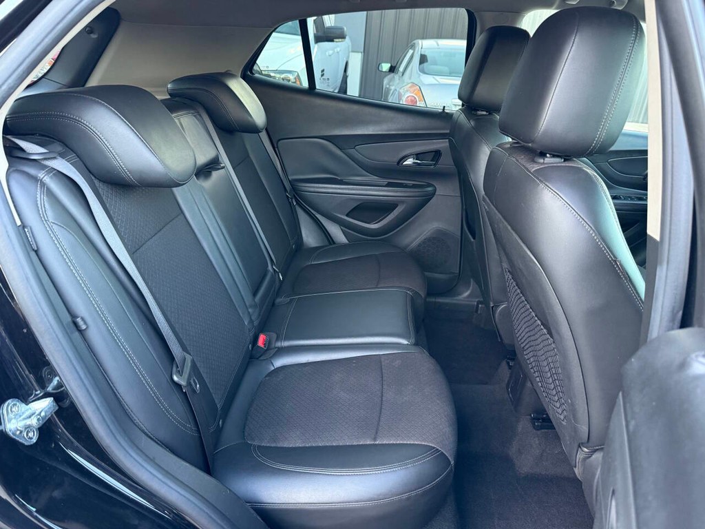 Buick Encore Vehicle Full-screen Gallery Image 15