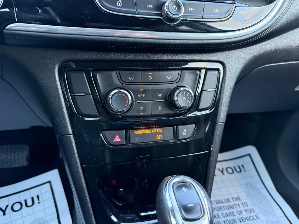 Buick Encore Vehicle Full-screen Gallery Image 27