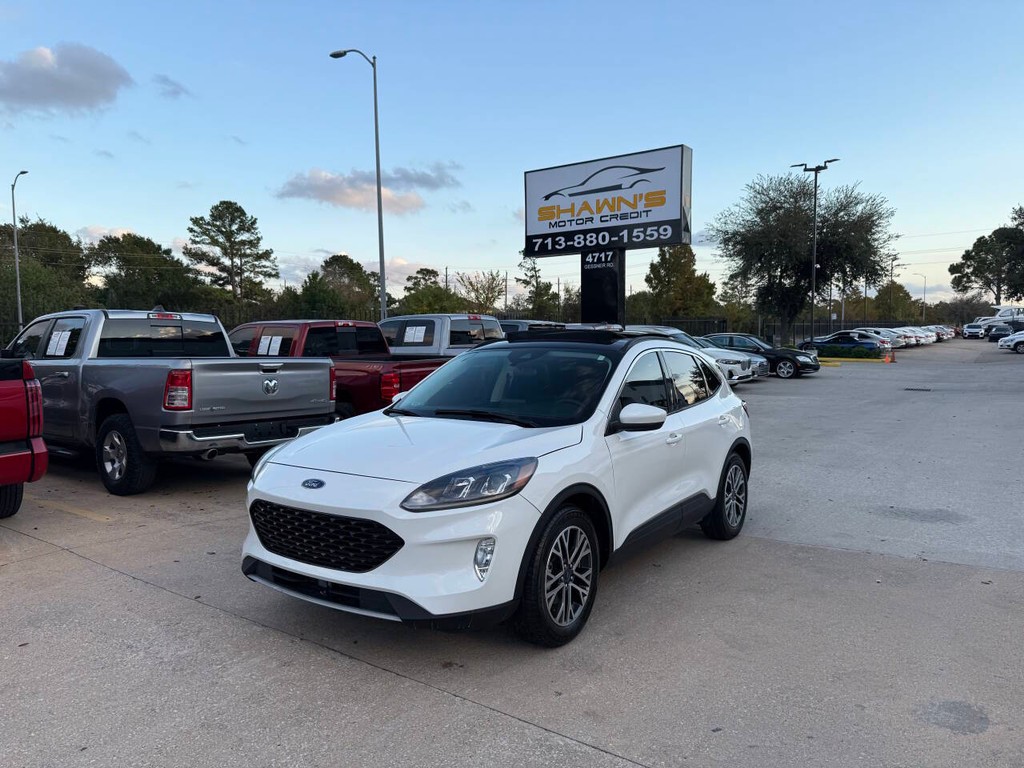 Ford Escape Vehicle Full-screen Gallery Image 03