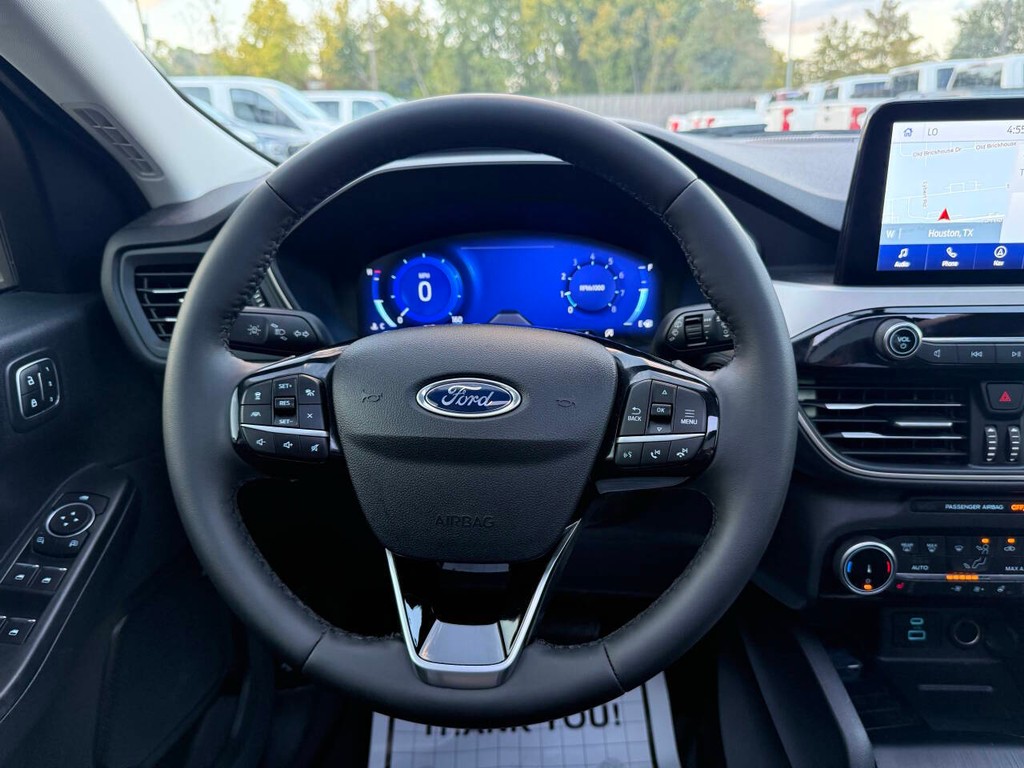 Ford Escape Vehicle Full-screen Gallery Image 22