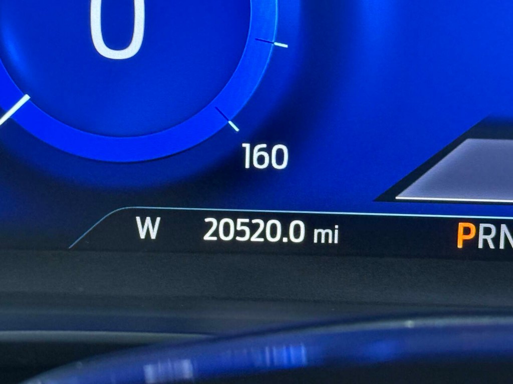 Ford Escape Vehicle Full-screen Gallery Image 34