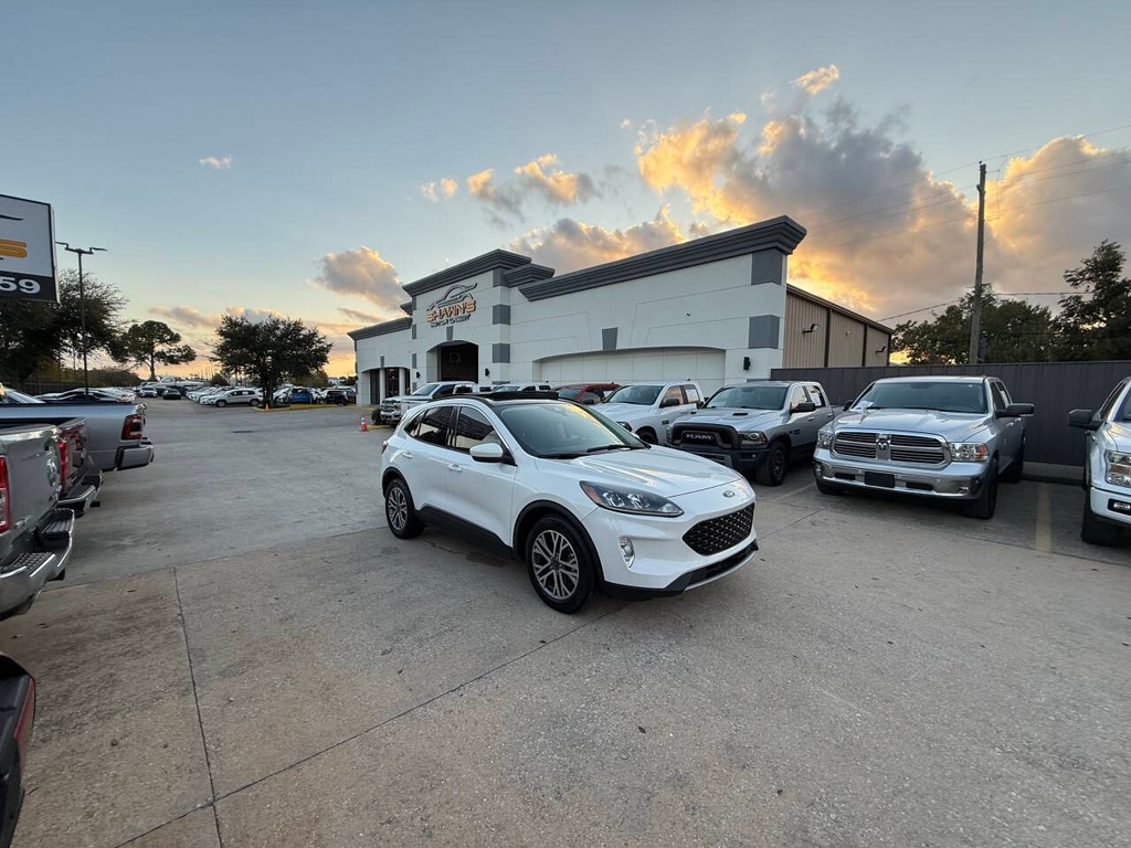 Ford Escape Vehicle Full-screen Gallery Image 46