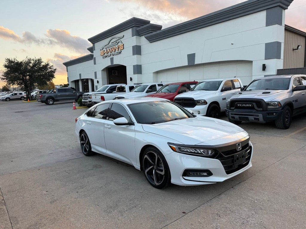 Honda Accord Sedan Vehicle Full-screen Gallery Image 02