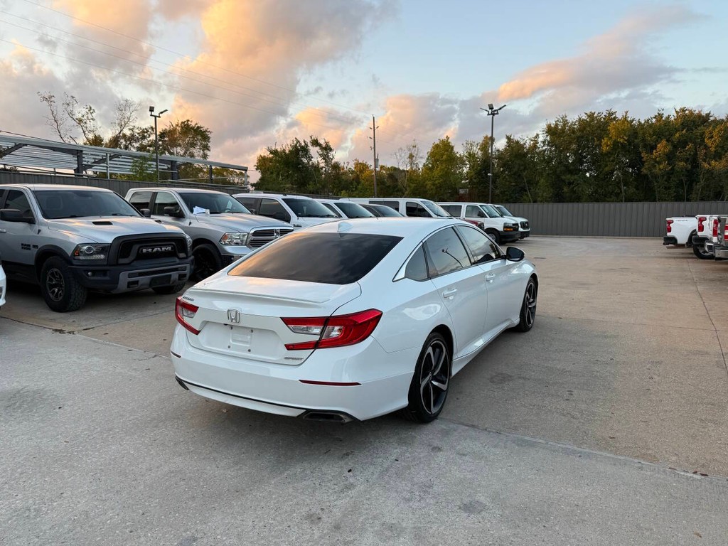 Honda Accord Sedan Vehicle Full-screen Gallery Image 05