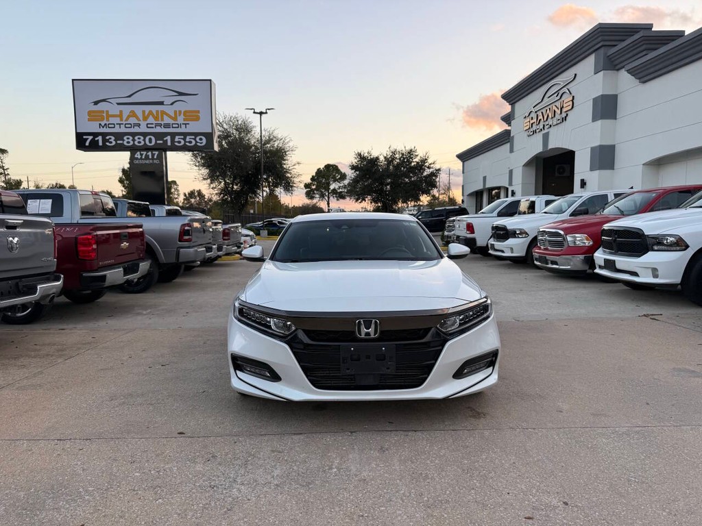 Honda Accord Sedan Vehicle Full-screen Gallery Image 40