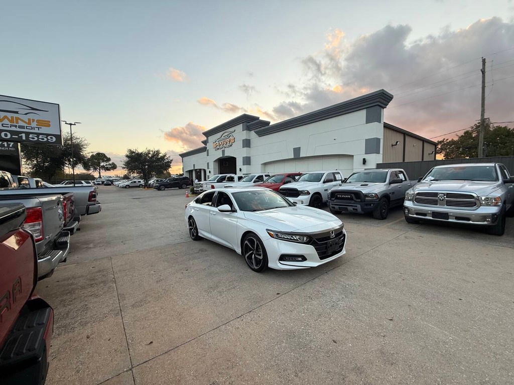 Honda Accord Sedan Vehicle Full-screen Gallery Image 43