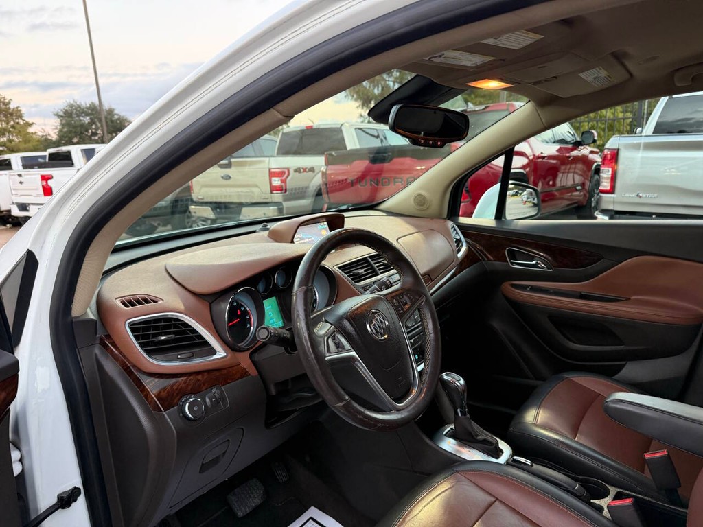 Buick Encore Vehicle Full-screen Gallery Image 06