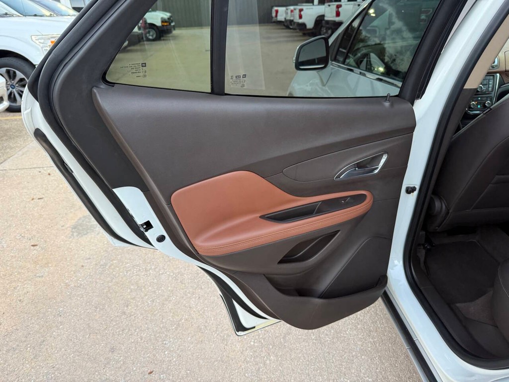 Buick Encore Vehicle Full-screen Gallery Image 14