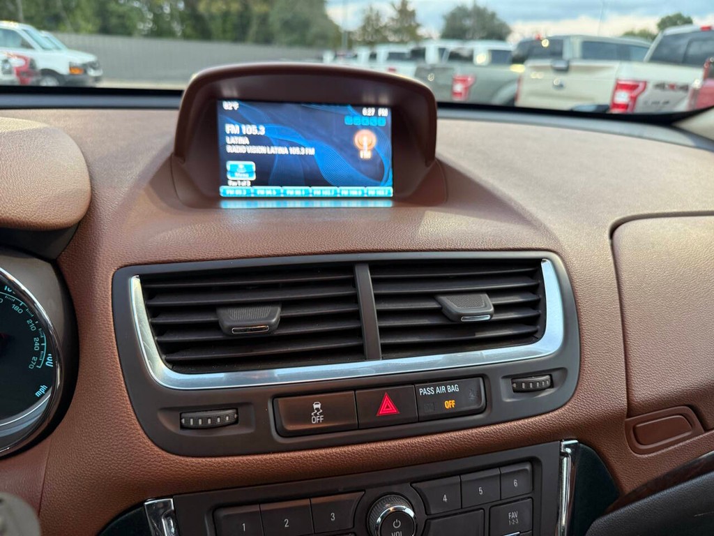 Buick Encore Vehicle Full-screen Gallery Image 28