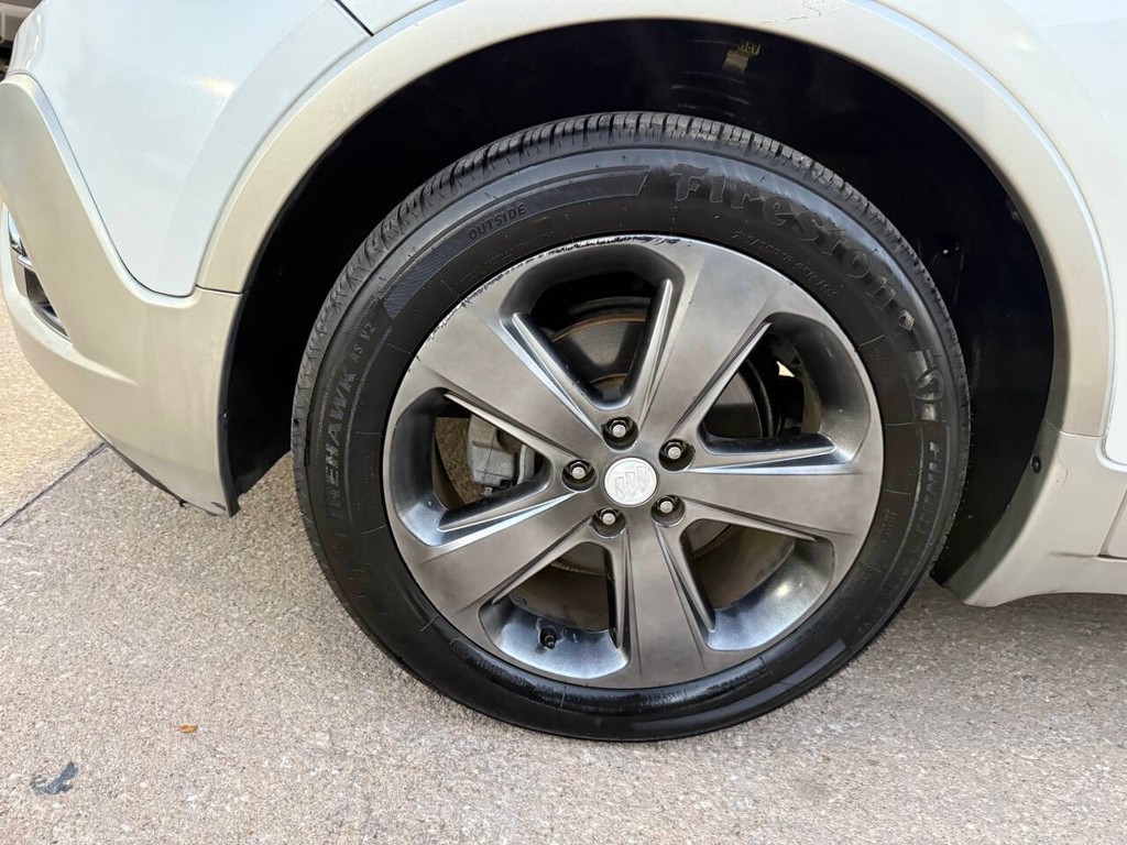 Buick Encore Vehicle Full-screen Gallery Image 36