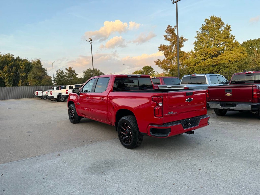 Chevrolet Silverado 1500 Vehicle Full-screen Gallery Image 04